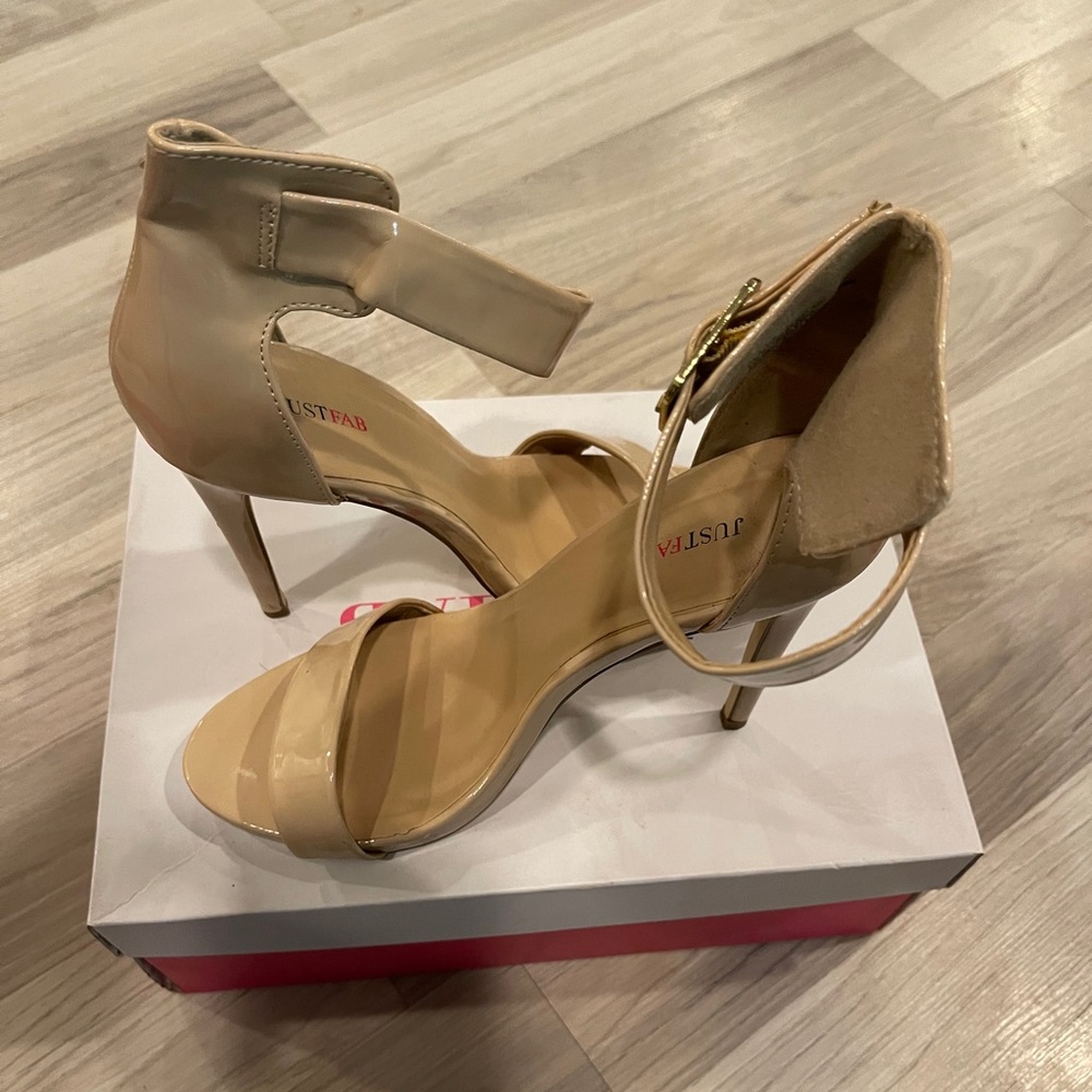 Nude high 4.5inch heels